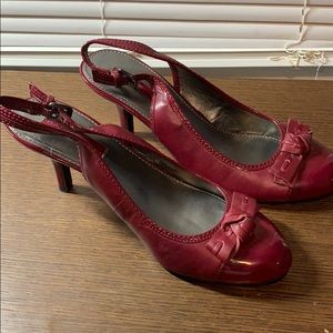 Bandolino Red 3” Bow Heels Size 9M